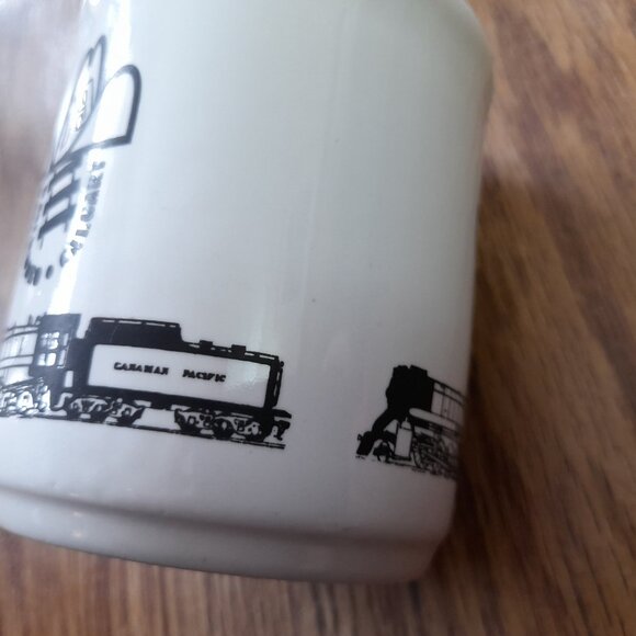 Vintage 70s Mug Train Railrodeo Calgary 1979 CP Canadian Pacific Railway Railfan - Picture 10 of 13